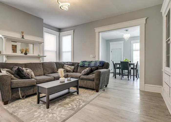 Walk To Trolley District: Olde Towne East Retreat Holiday home *