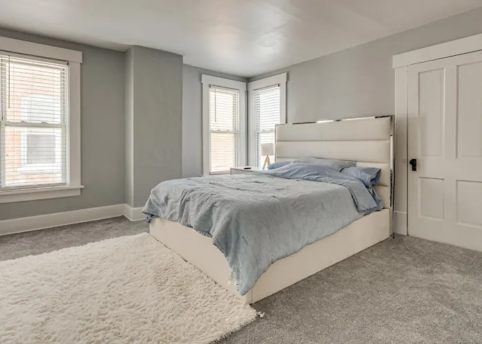 Holiday home Walk To Trolley District: Olde Towne East Retreat *