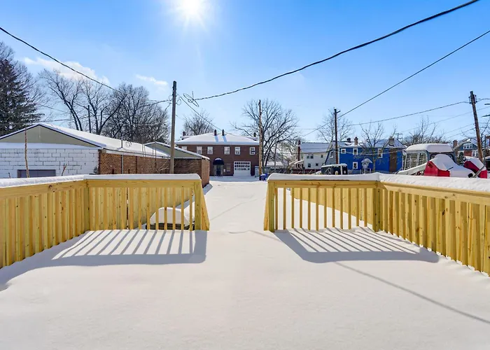 Walk To Trolley District: Olde Towne East Retreat Holiday home Columbus